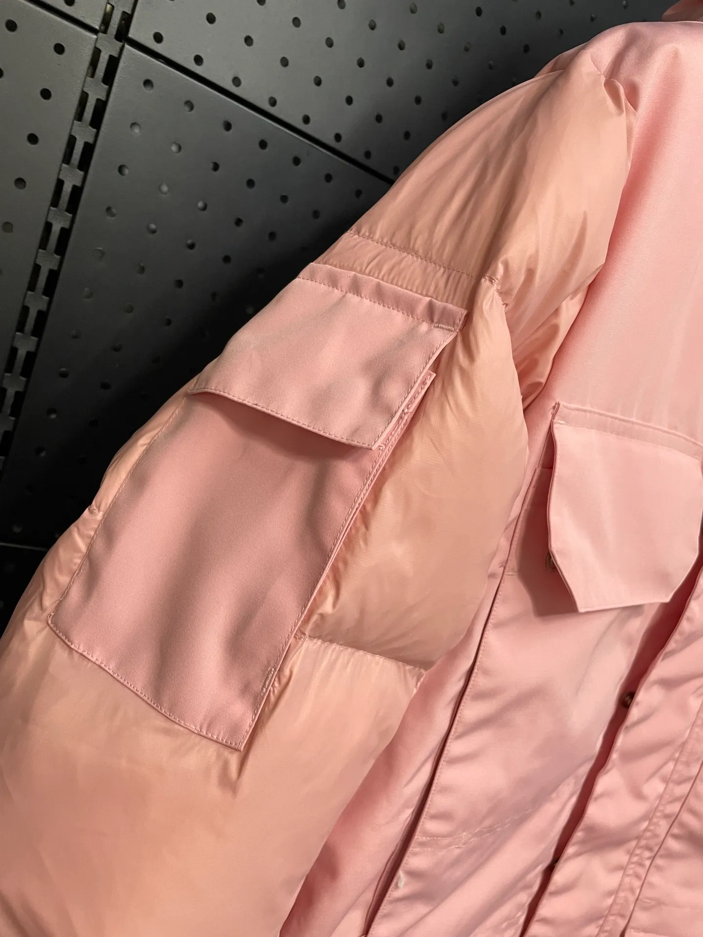 2058MW Canada Goose 。( +100) Standard Expedition Classic ，Canada Goose 。 Expedition ， ， ， ， Quality 。 ：Black White Pink Gray Size：XS S M L XL XXL